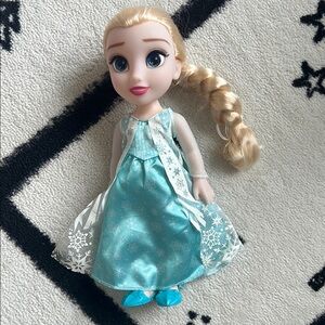 NWOT Disney Elsa Doll